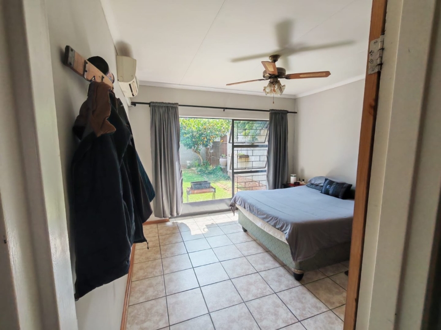 2 Bedroom Property for Sale in Langenhovenpark Free State